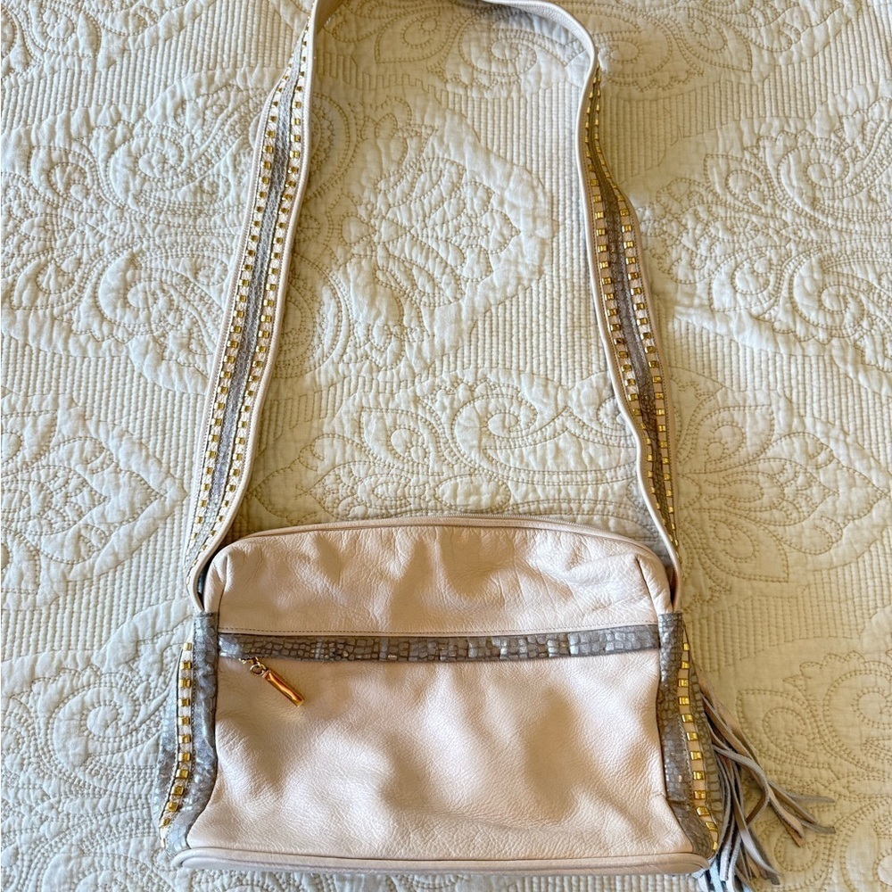CUTE Cream Leather Shoulder Bag with fringe and stud detail